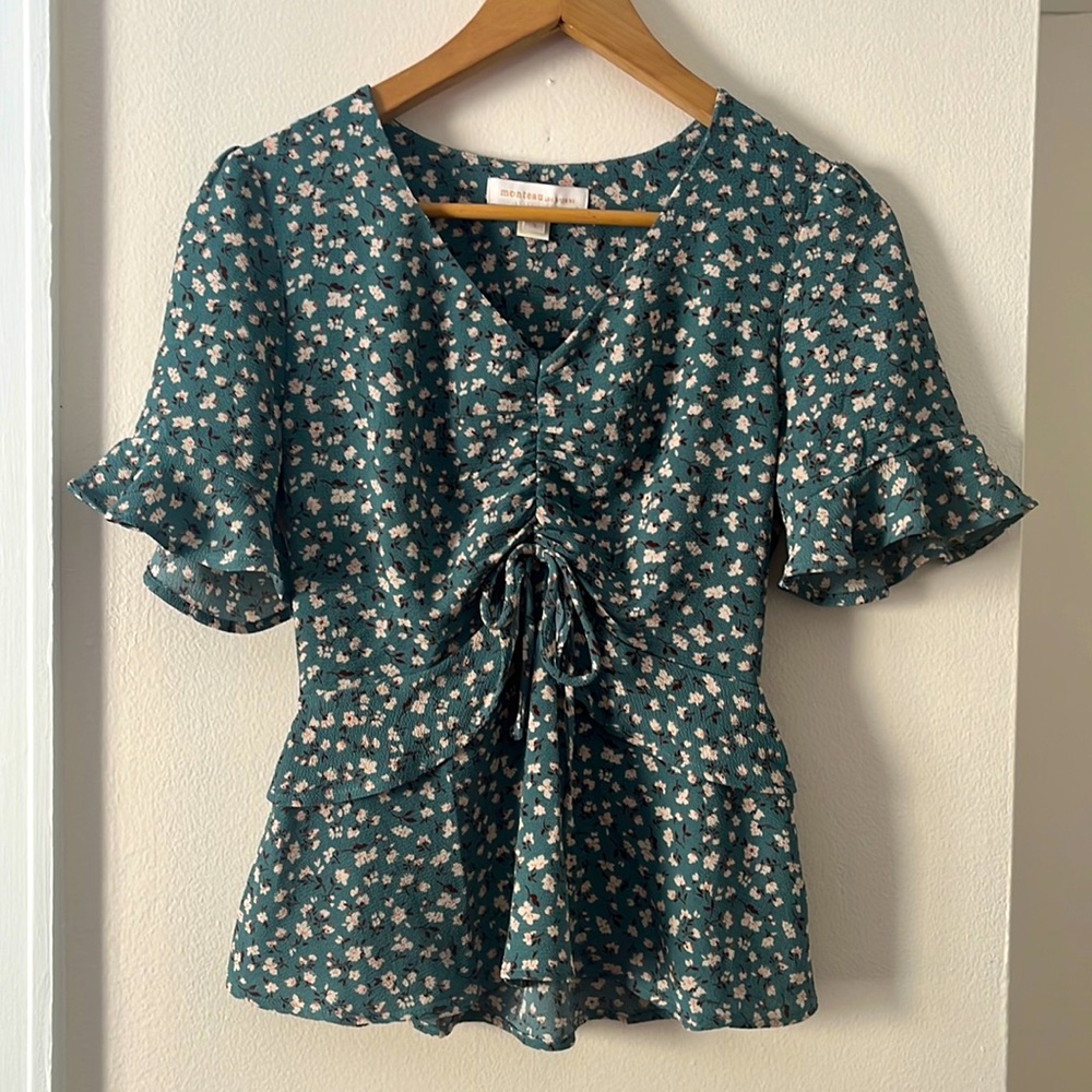 MONTEAU Floral Blouse